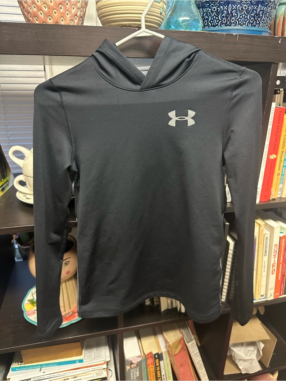 Under Armour Black Hooded Long-Sleeve cold gear Performance Top